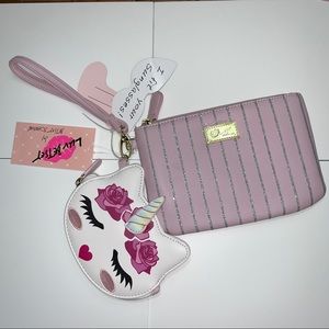 BETSEY 2 For 1 Wristlet &Detachable Cat Coin Bag